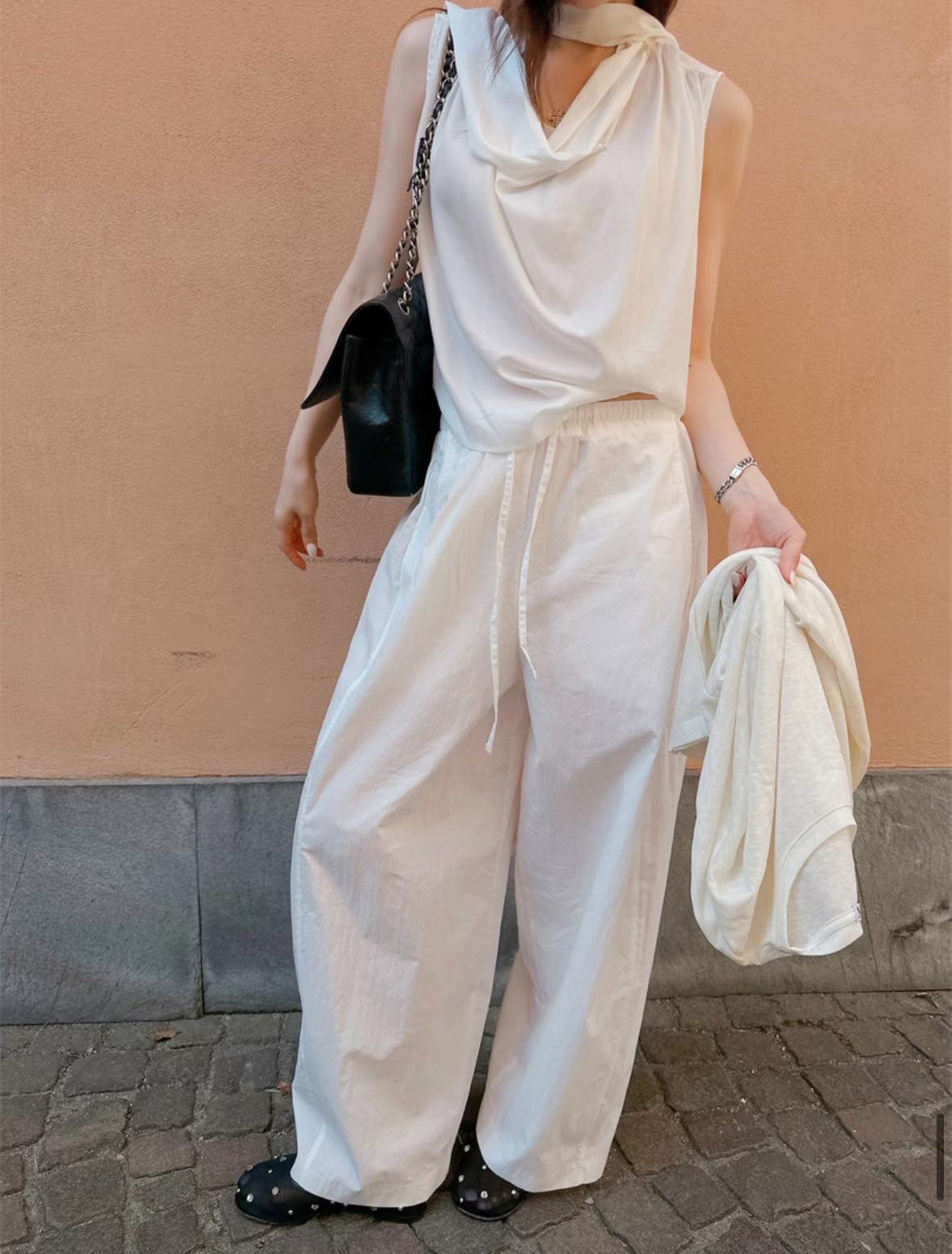 Muffler Sleeveless Blouse