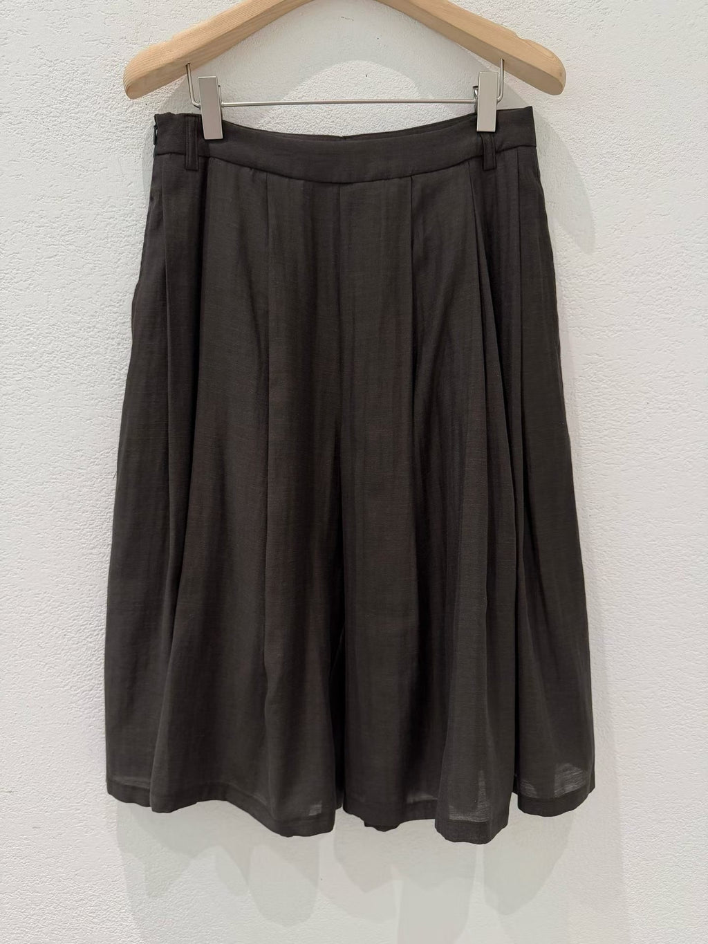 Pleated Airy Culottes