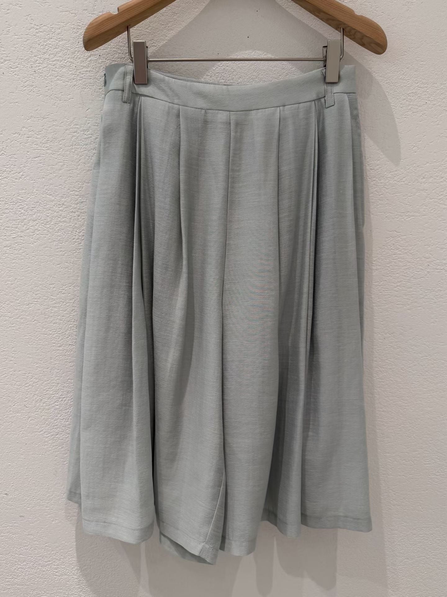 Pleated Airy Culottes